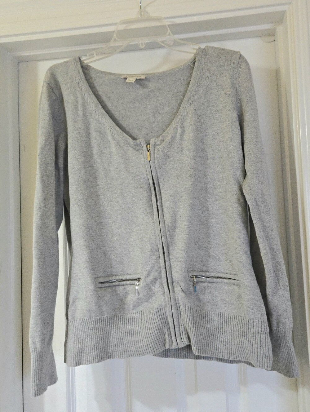 Boston Proper Light Soft Gray V-Neck Zip Sweater With 2 Zip Pockets At Waist L